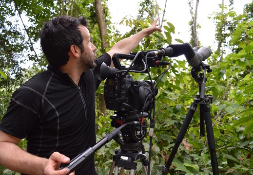 Cameraman en forêt