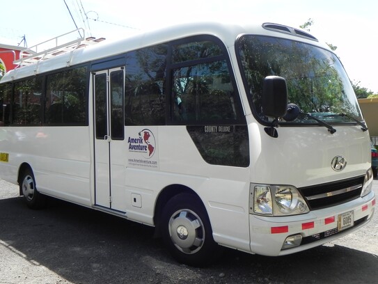 minibus-costa-rica_48832524748_o.jpg