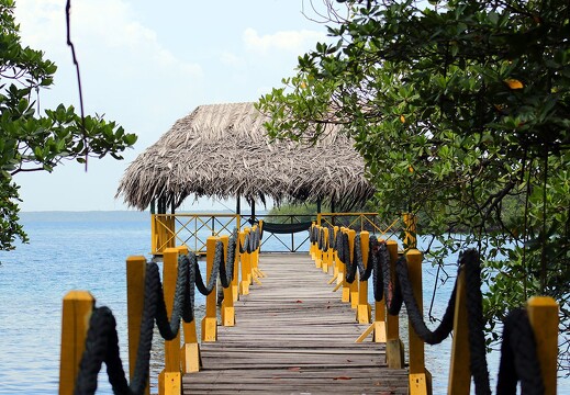 Punta Caracol Aqua-Lodge