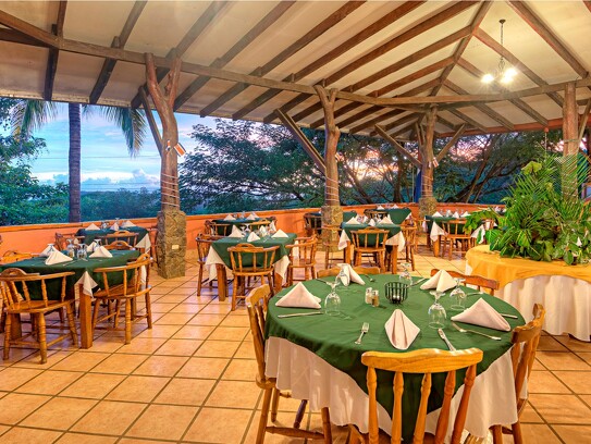 hotel_hacienda_guachipelin32.jpg