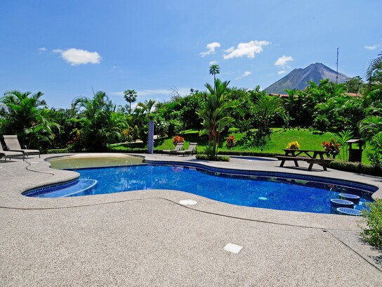 Arenal Volcano Inn_Piscine2