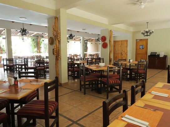 CA Standard Nazca_sama-restaurante-caf_45566725484_o.jpg