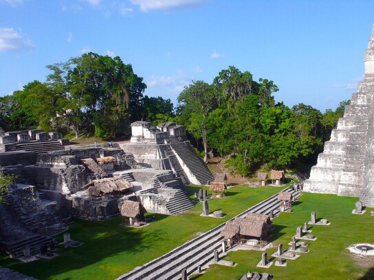 Tikal par T. Trust