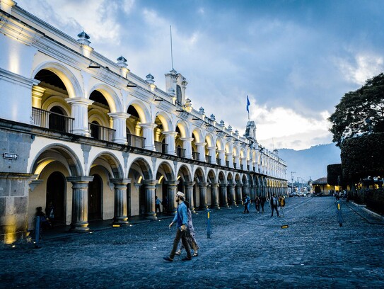 Antigua ville coloniale par J. Gonzalez.jpg