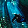 Plongée sousmarine dans une cenote au Yucatan par Jhovani Serralta