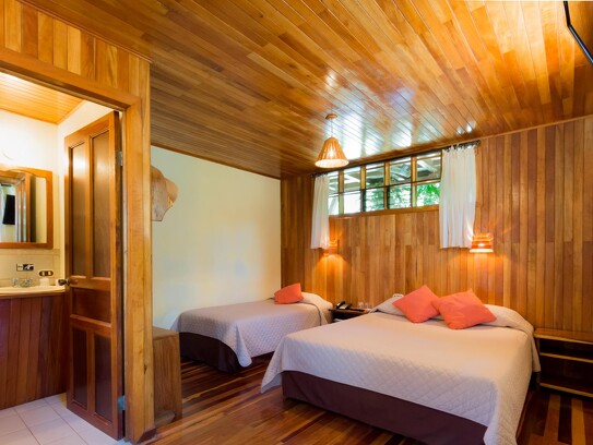 Monteverde Country Lodge -- Classic rooms 1.jpg