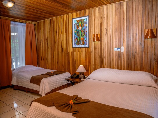 Monteverde Country Lodge -- Classic rooms 2.jpg