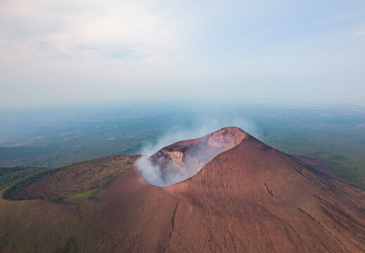Volcan de Leona Nicaragua -- Roberto Zuniga