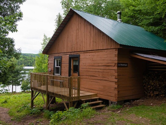 Séjours en chalet rustique ou tente en formule prêt-à-camper (5).jpg